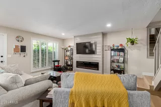 Photo #5: 6936405 Listing 
