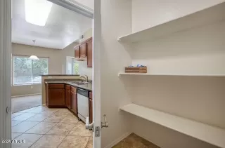 Photo #3: 6936433 Listing 