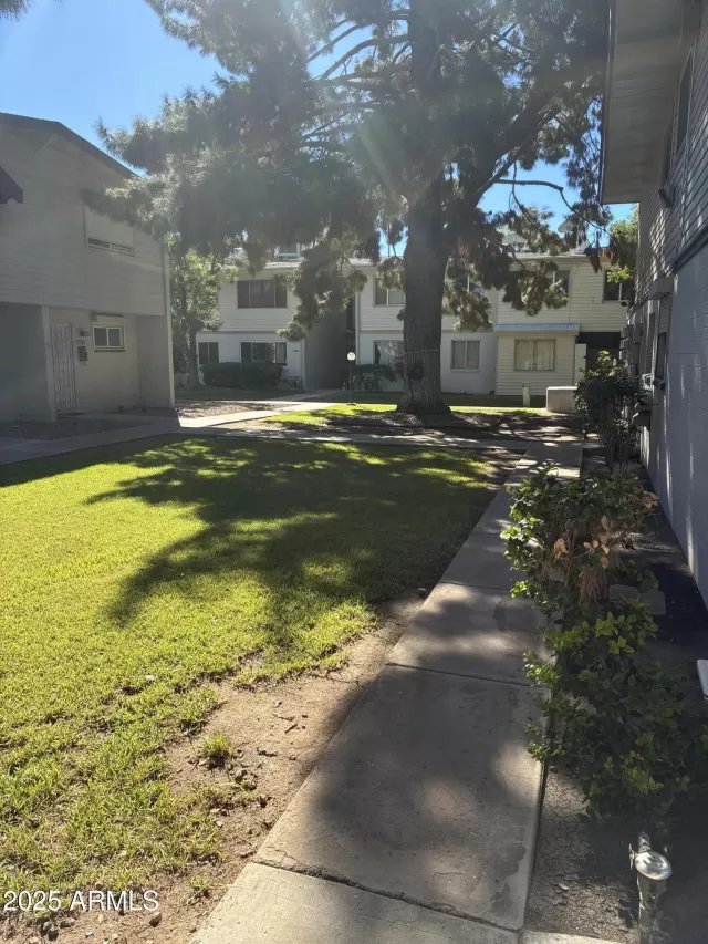 MLS: 6936767 Condo For Sale