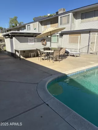 Photo #6: 6936767 Listing 