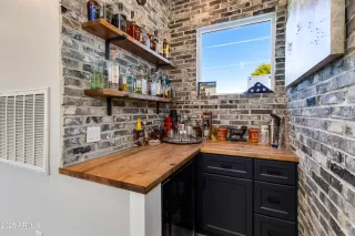 Photo #5: 6936784 Listing 