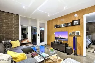 Photo #1: 6936870 Listing