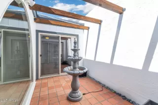 Photo #5: 6936905 Listing