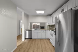 Photo #3: 6937173 Listing 