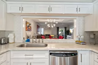 Photo #3: 6937290 Listing