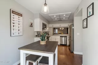 Photo #4: 6937290 Listing