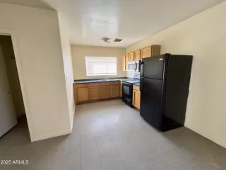 Photo #2: 6937304 Listing 
