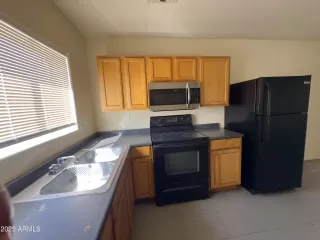 Photo #3: 6937304 Listing 