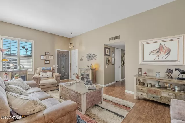 MLS: 6937357 Condo For Sale