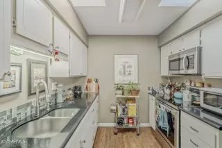 Photo #3: 6937357 Listing 