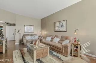 Photo #6: 6937357 Listing 