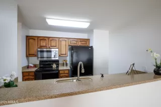 Photo #4: 6937542 Listing 