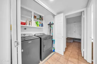 Photo #6: 6937544 Listing