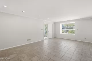 Photo #4: 6937580 Listing