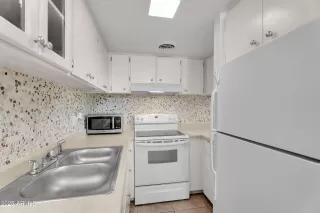 Photo #5: 6937597 Listing 