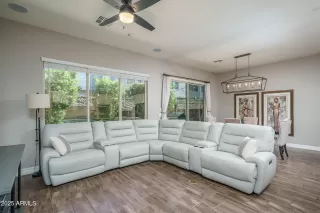 Photo #6: 6937630 Listing