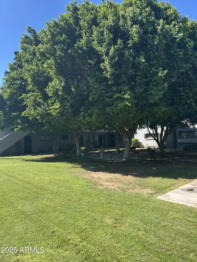 MLS: 6937650 Condo For Sale