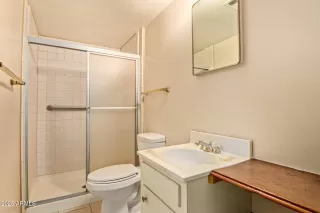 Photo #6: 6937668 Listing 