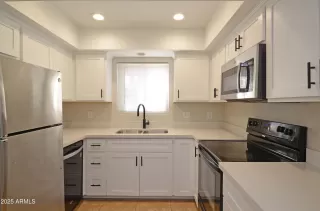 Photo #3: 6937799 Listing 