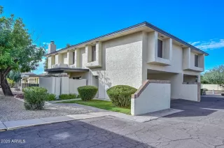 Photo #2: 6937871 Listing 