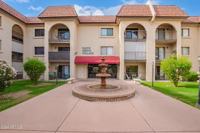 MLS: 6937872 Condo For Sale