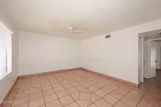 Photo #3: 6937876 Listing