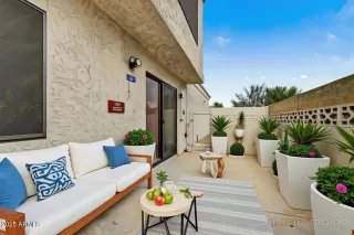 Photo #1: 6937939 Listing