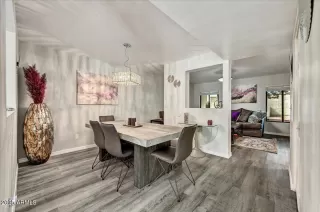 Photo #5: 6937939 Listing