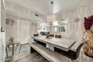 Photo #6: 6937939 Listing