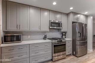 Photo #4: 6938031 Listing