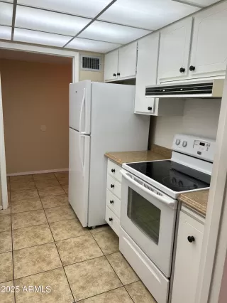 Photo #3: 6938039 Listing 