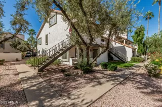 Photo #3: 6938072 Listing