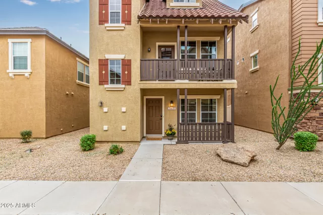 MLS: 6938126 Condo For Sale