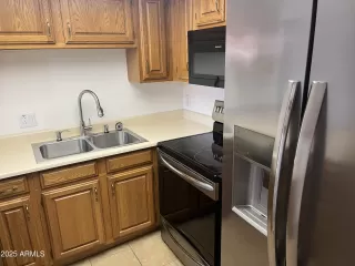 Photo #5: 6938190 Listing