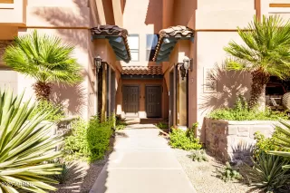 Photo #1: 6938198 Listing