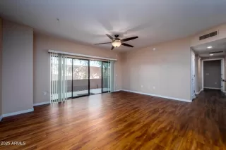 Photo #4: 6938198 Listing