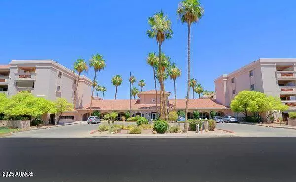 MLS: 6938241 Condo For Sale