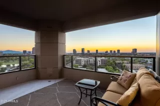 Photo #4: 6938292 Listing