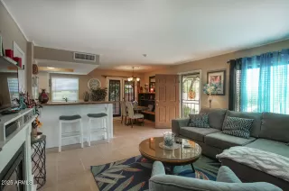 Photo #2: 6938366 Listing