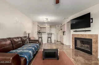 Photo #6: 6938387 Listing