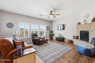 Photo #3: 6938405 Listing