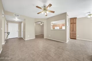 Photo #5: 6938441 Listing