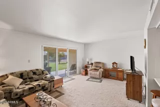 Photo #6: 6938460 Listing