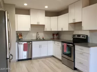 Photo #3: 6938526 Listing