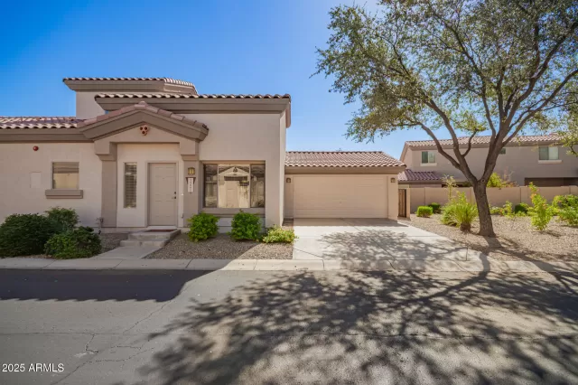 MLS: 6938574 Condo For Sale