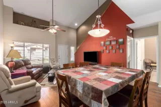 Photo #6: 6938574 Listing