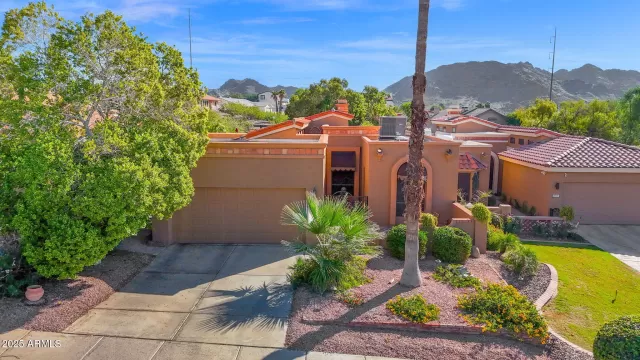 MLS: 6938656 Condo For Sale