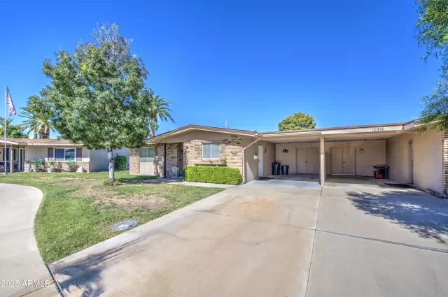 MLS: 6938703 Condo For Sale