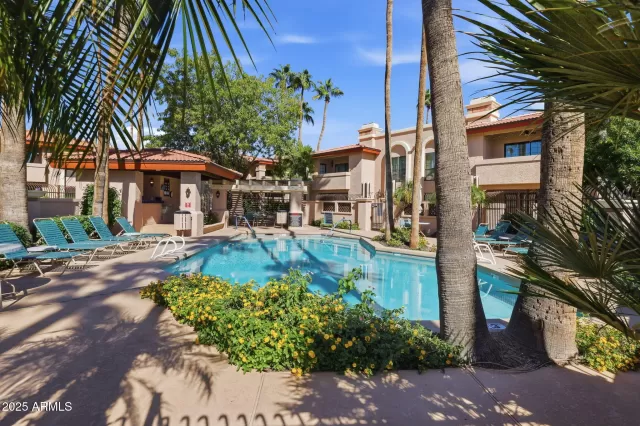 MLS: 6938766 Condo For Sale