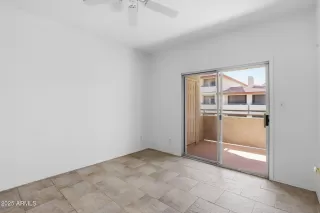 Photo #3: 6938766 Listing